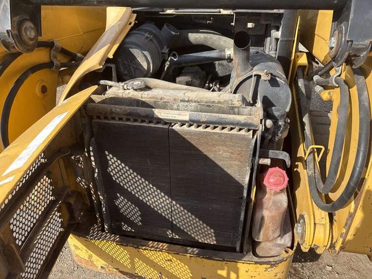 john-deere-250-image-11