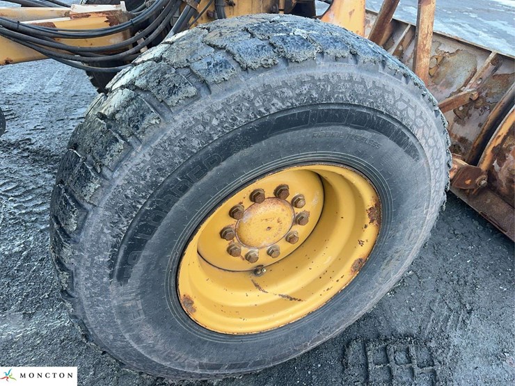 2011-caterpillar-140m-image-12