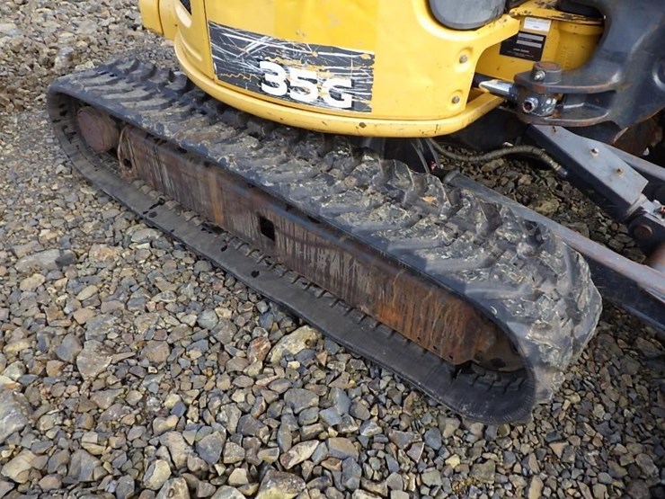 2019-deere-35g-image-35