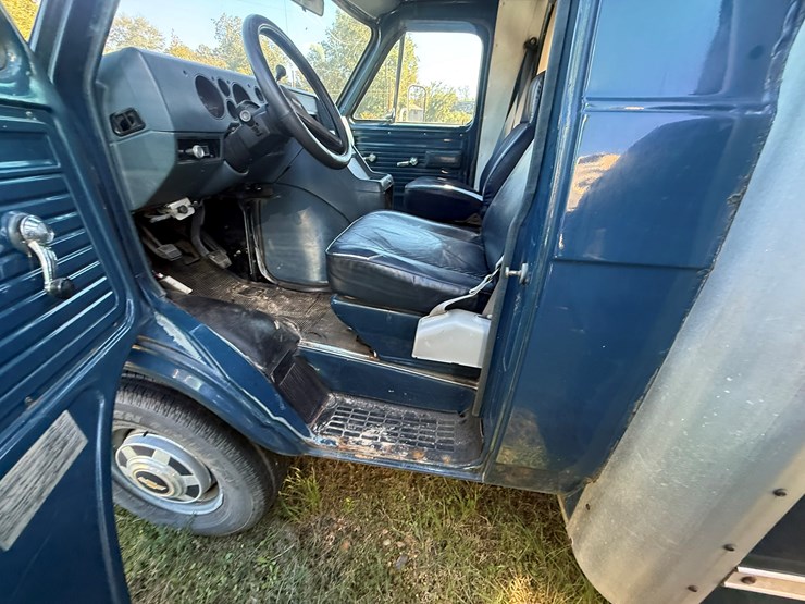 1991-chevrolet-c30-image-55