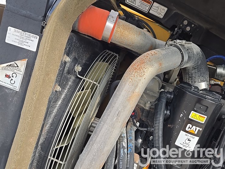 2019-caterpillar-tl1255d-image-106