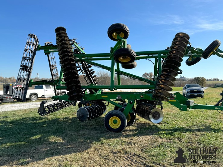 2013-john-deere-2623vt-image-4