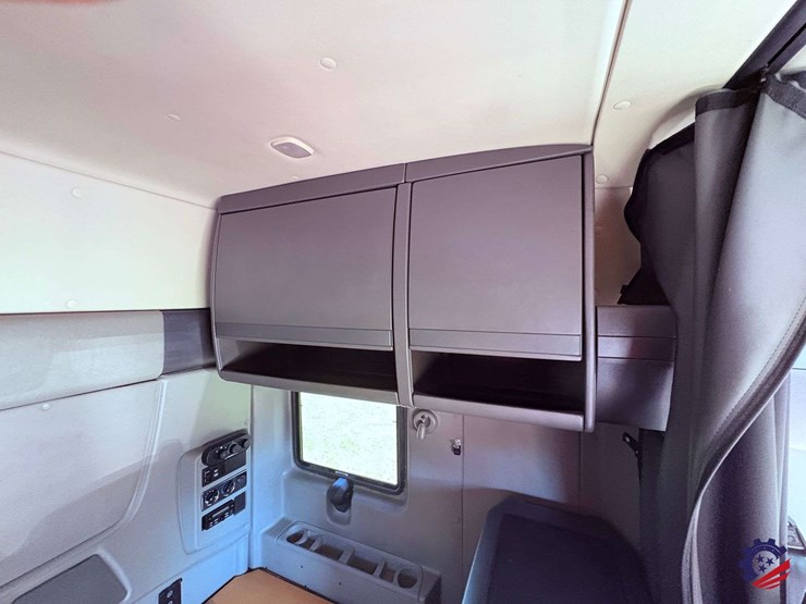 2017-international-prostar-image-95