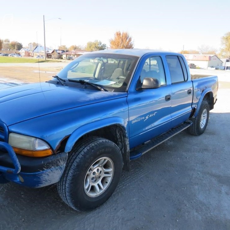 2001 DODGE DAKOTA SPORT