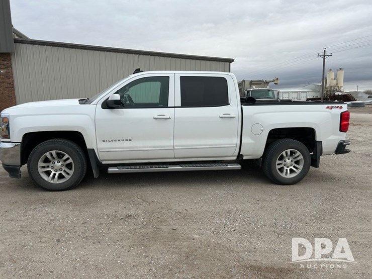 2018-chevrolet-silverado-4-door-pickup-(cp1307,-unit-12086)-image-3