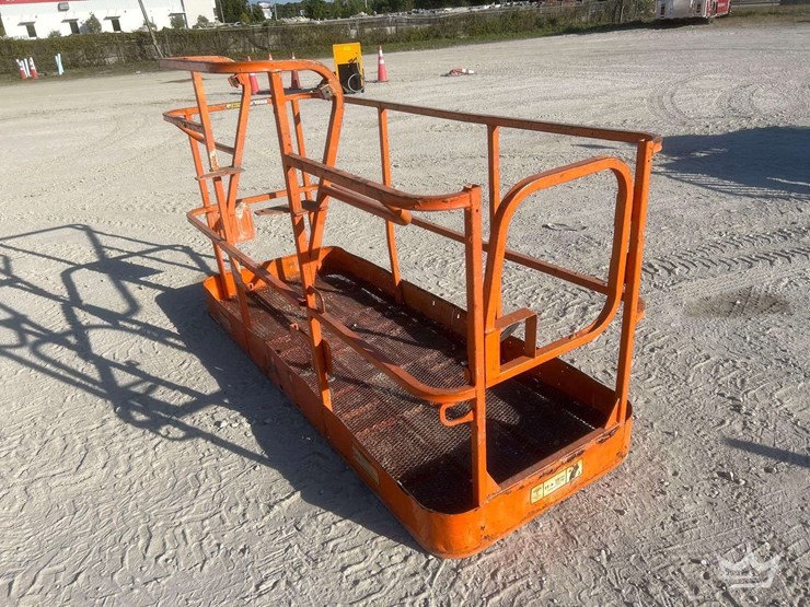 72in-forklift-safety-basket-image-2
