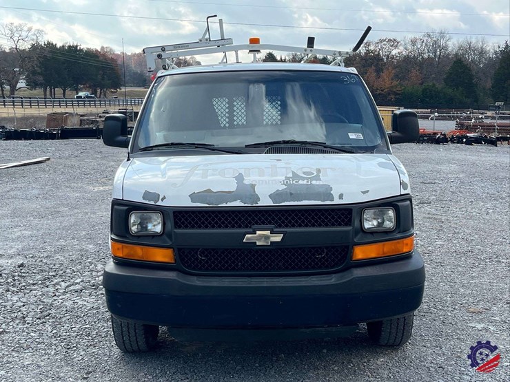 2012-chevrolet-express-van-image-13