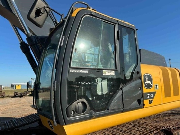 2023-john-deere-210p-excavator-image-21