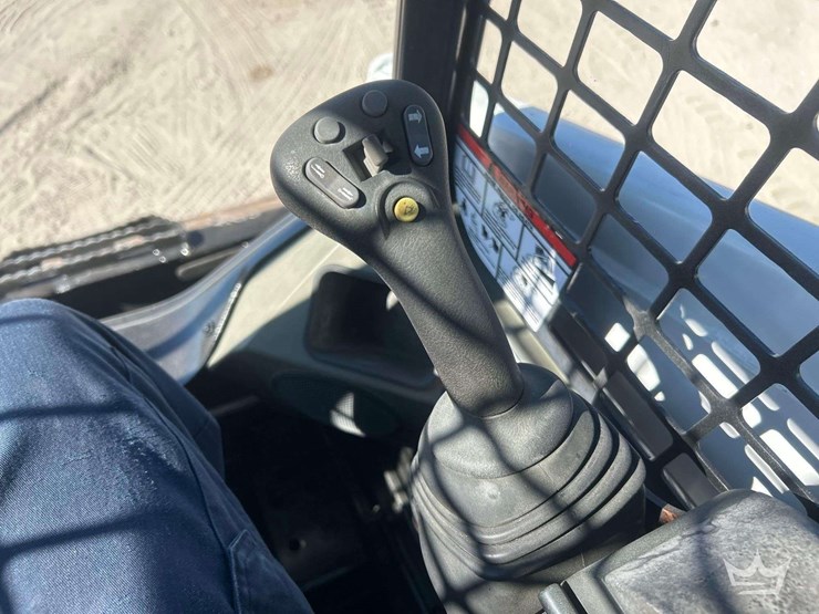 2017-bobcat-t450-image-14