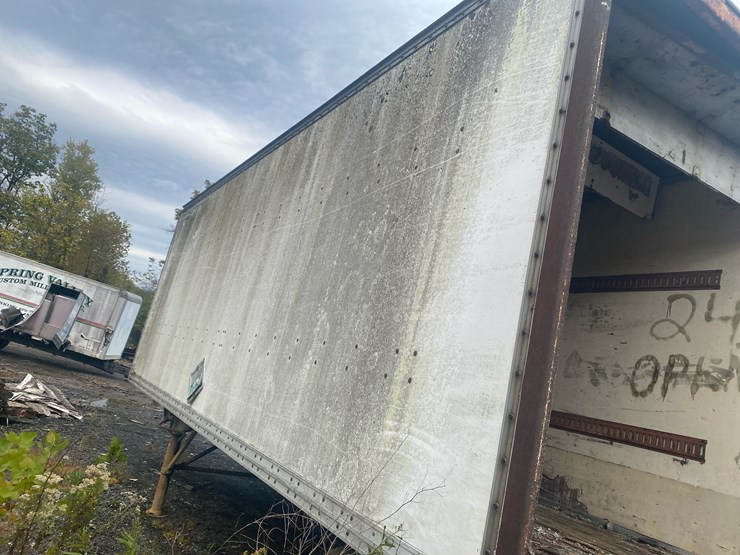 #76-•-28ft-van-trailer-image-1