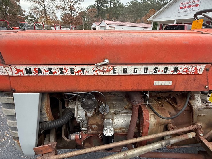 massey-ferguson-135-image-2