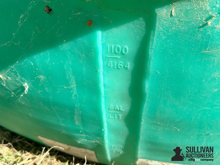 snyder-vertical-round-poly-tank-image-18