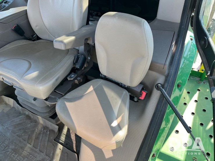 2019-john-deere-r4038-image-67