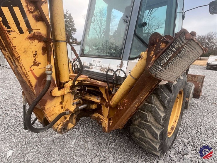 new-holland-575e-image-26