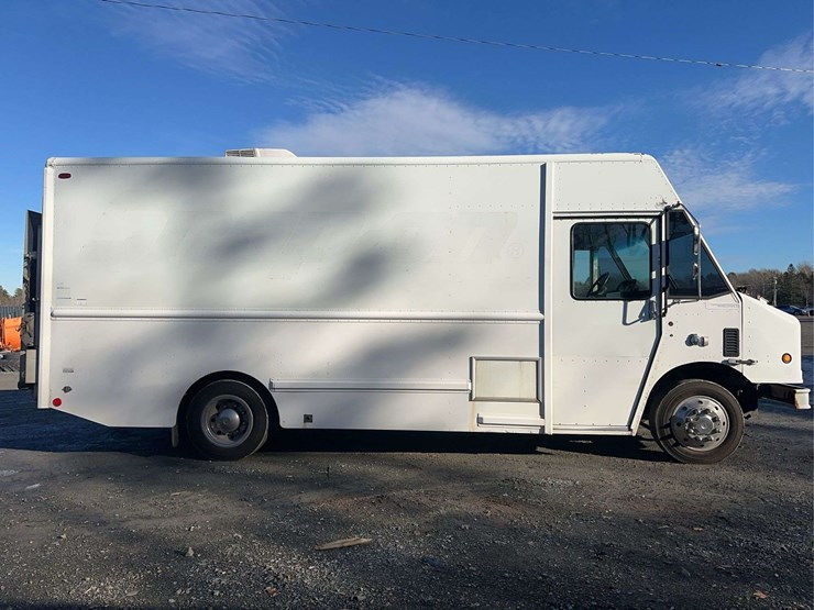 2008-freightliner-mt45-image-4