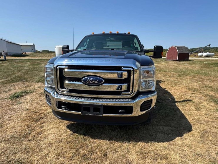 2015-ford-f350-xlt-image-4