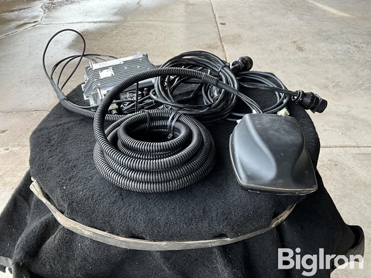 john-deere-jd-link-modular-telematics-gateway-4g-lte-image-6