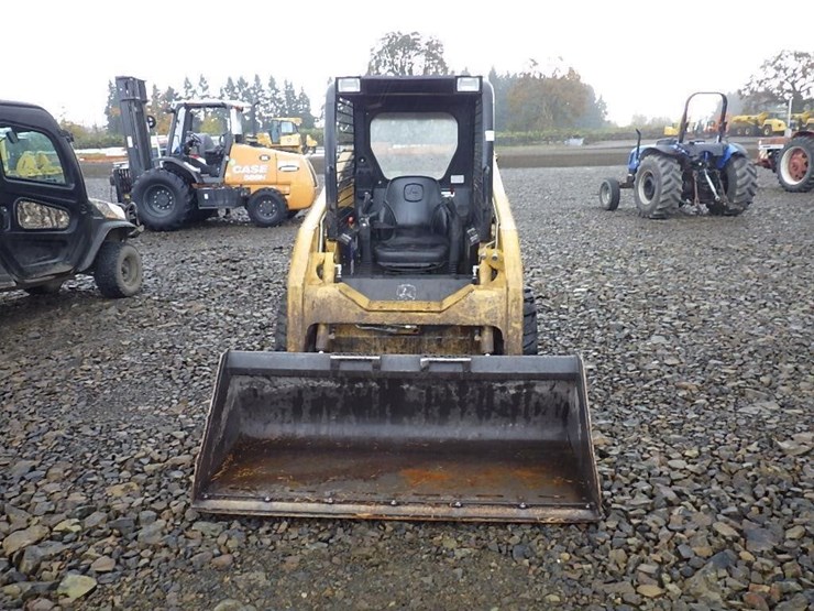 2011-deere-315-image-2