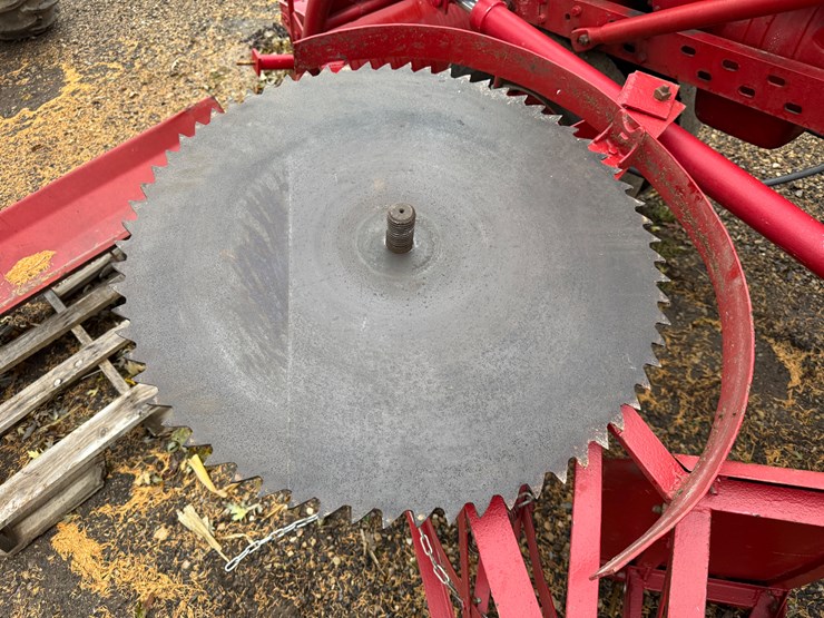 #3012-•-mccormick-farmall-h-narrow-front-tractor-with-loader-image-30