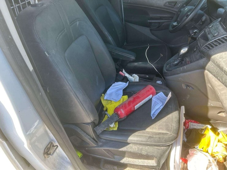 2019-ford-transit-connect-image-15