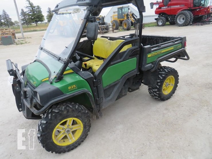 john-deere-gator-xuv-825i-image-1