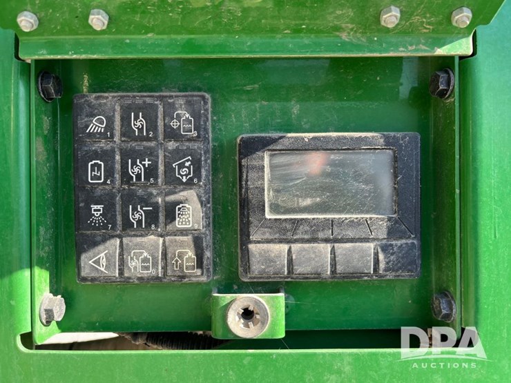 2019-john-deere-r4038-image-49