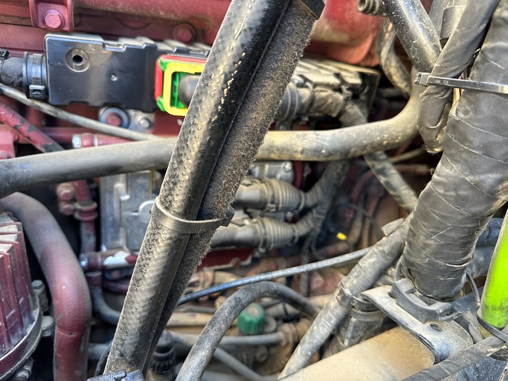 #33701-•-2011-mack-cxu-sleeper-truck-tractor-1m1aw09y4bm013132-image-53