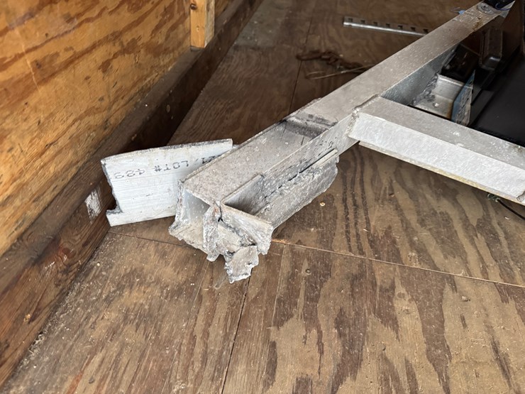 #3013-•-2007-12'-tandem-axle-aluminum-frame-enclosed-trailer-(no-title)-image-20