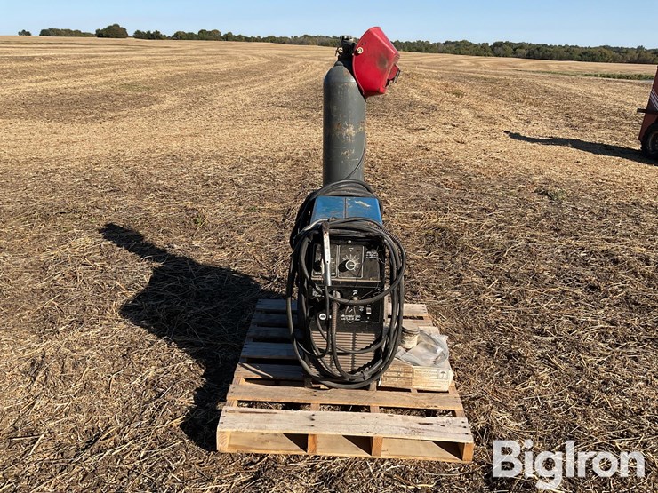 miller-millermatic-250-mig-welder-image-2