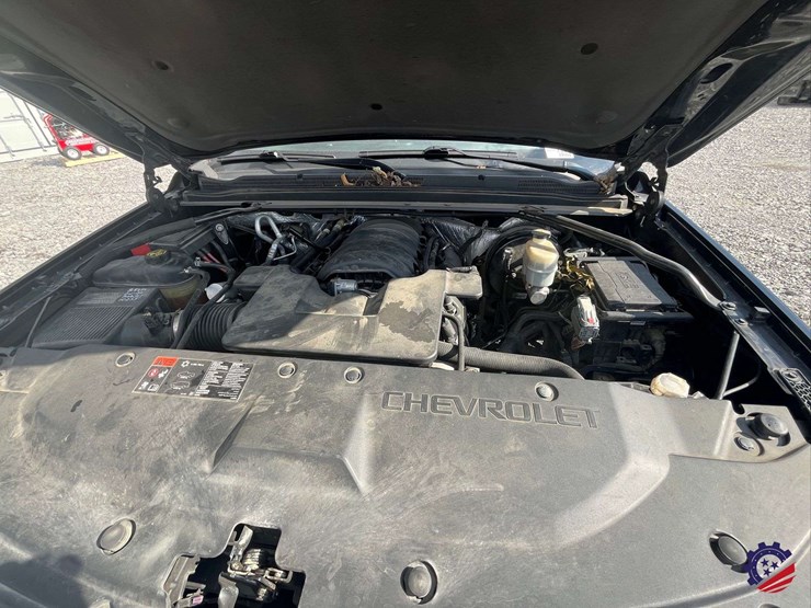 2015-chevrolet-tahoe-ltz-image-30