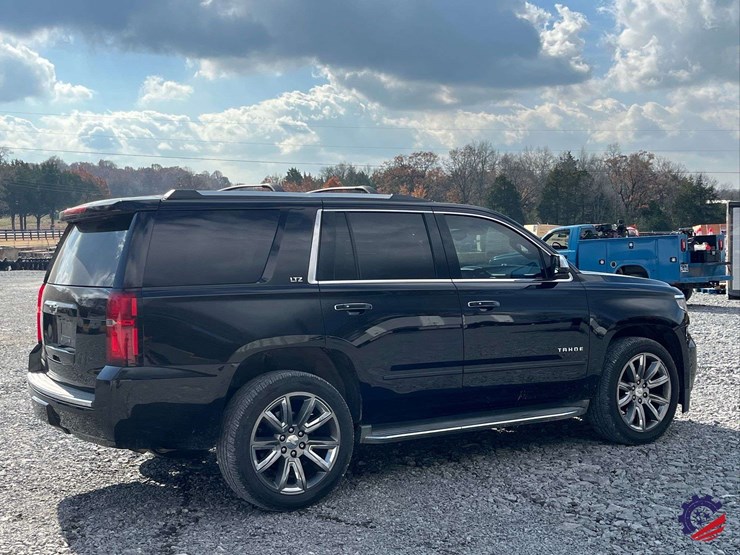 2015-chevrolet-tahoe-ltz-image-4