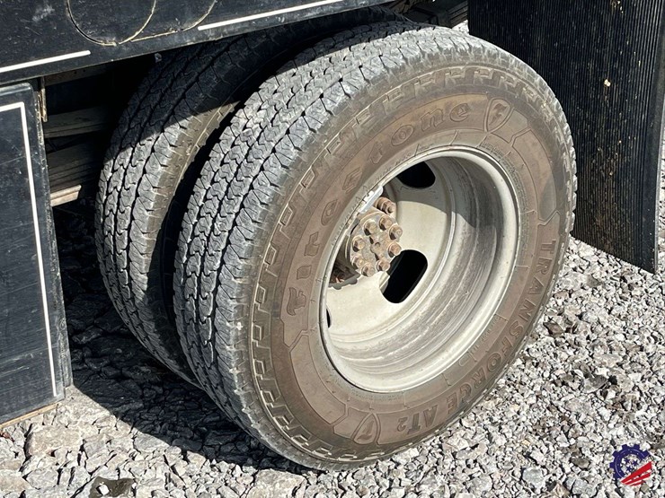 2002-chevrolet-silverado-flatbed-truck-image-8