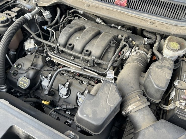 2017-ford-explorer-image-11