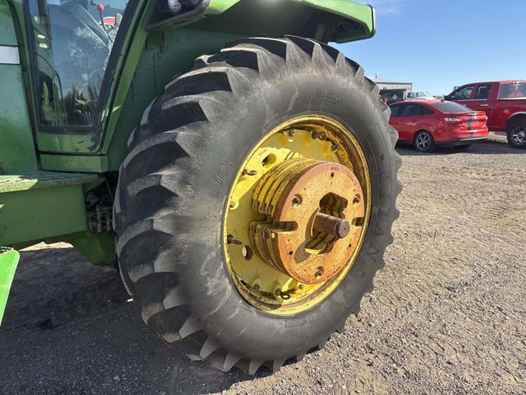 john-deere-4430-image-8