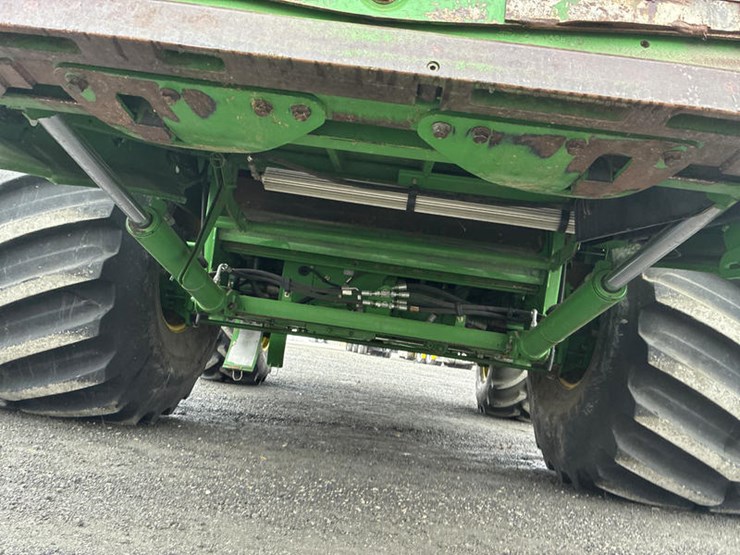 2013-john-deere-s670-image-28