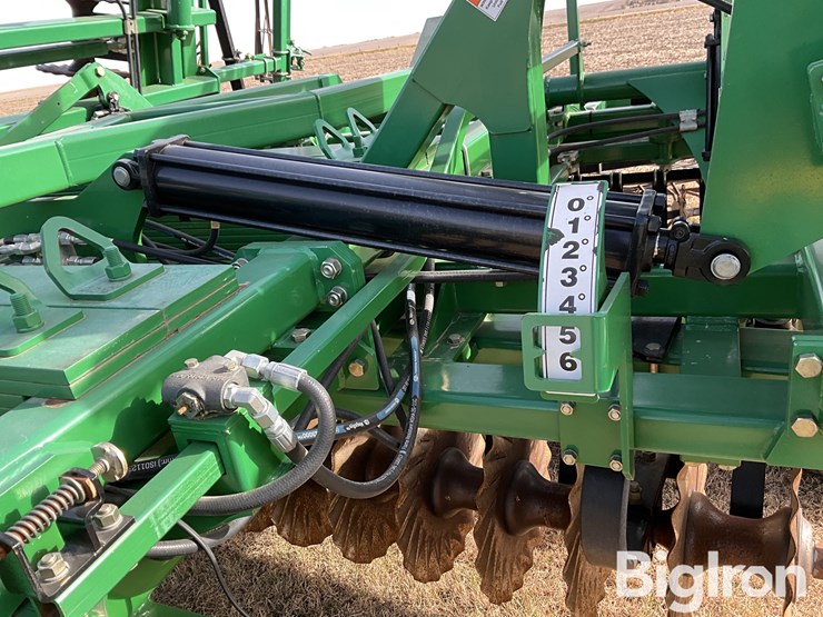 great-plains-2400tm-image-16