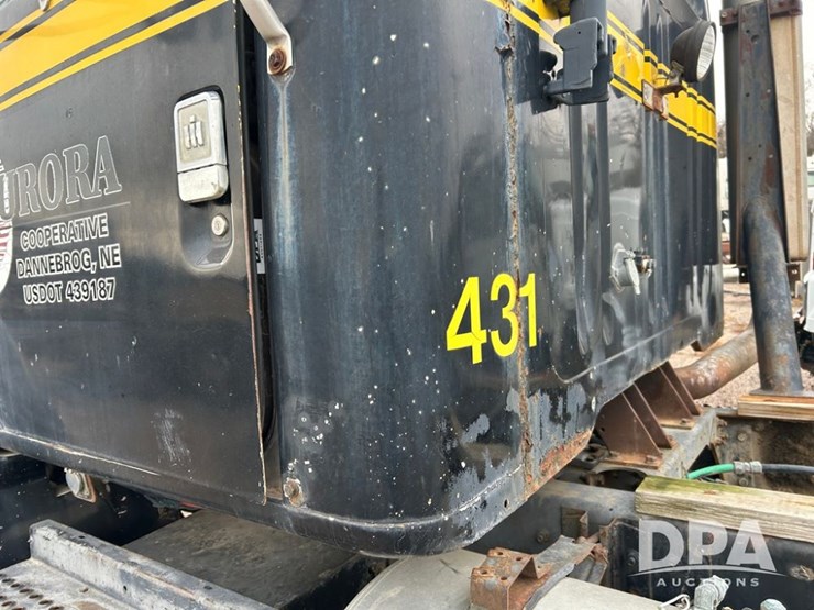 1992-ihc-8100-truck-(cp1306,-unit-431)-image-2