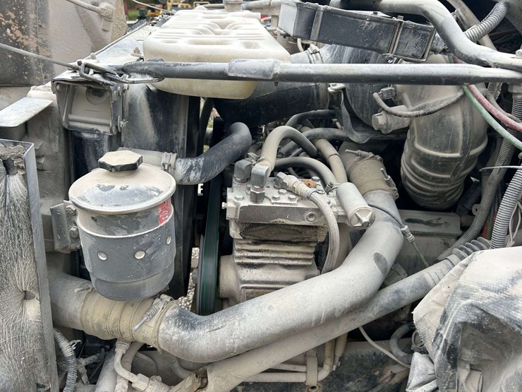 2000-ford-f650-image-23