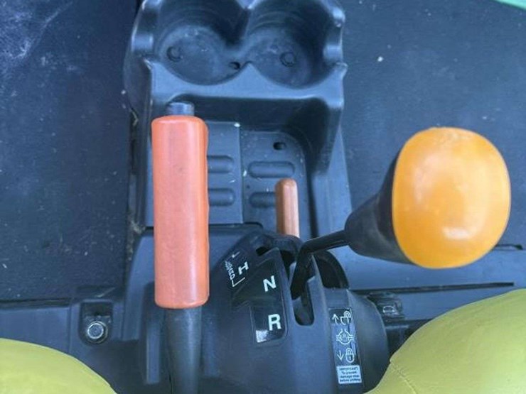 john-deere-gator-image-17