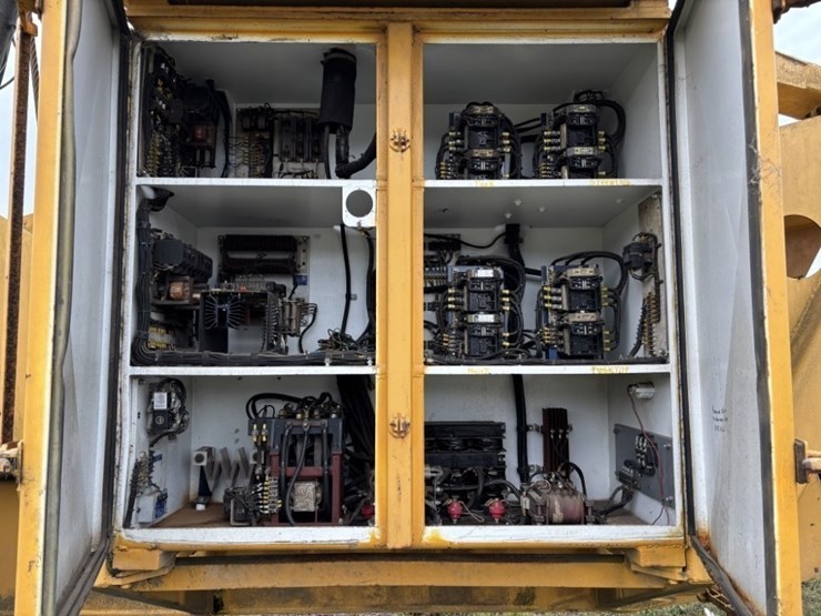 1974-letourneau-2594-image-12