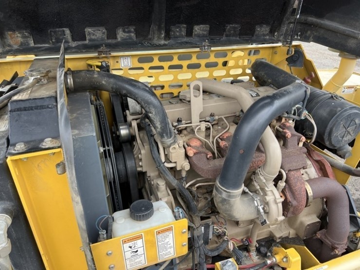 2007-gehl-dl10h44-image-23