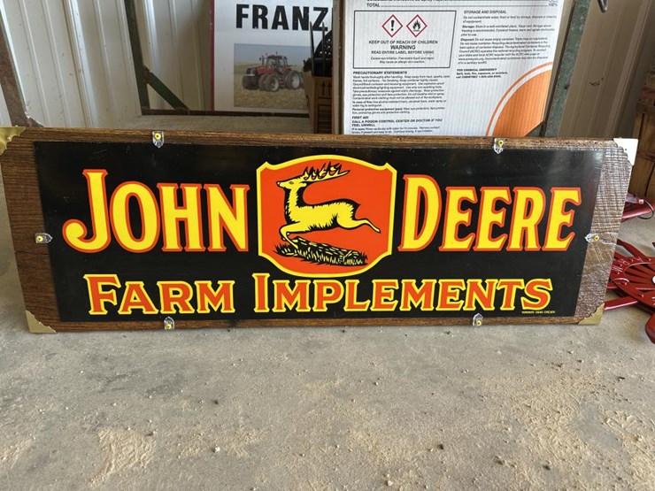 john-deere-12-image-1