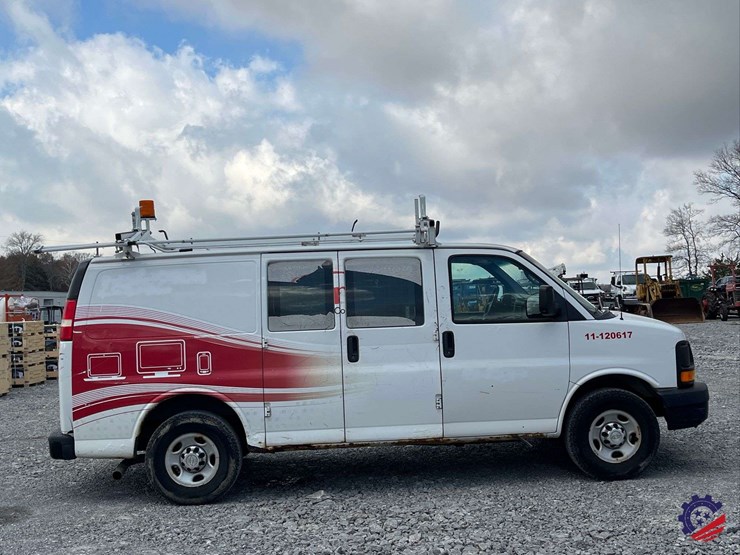 2012-chevrolet-express-van-image-5