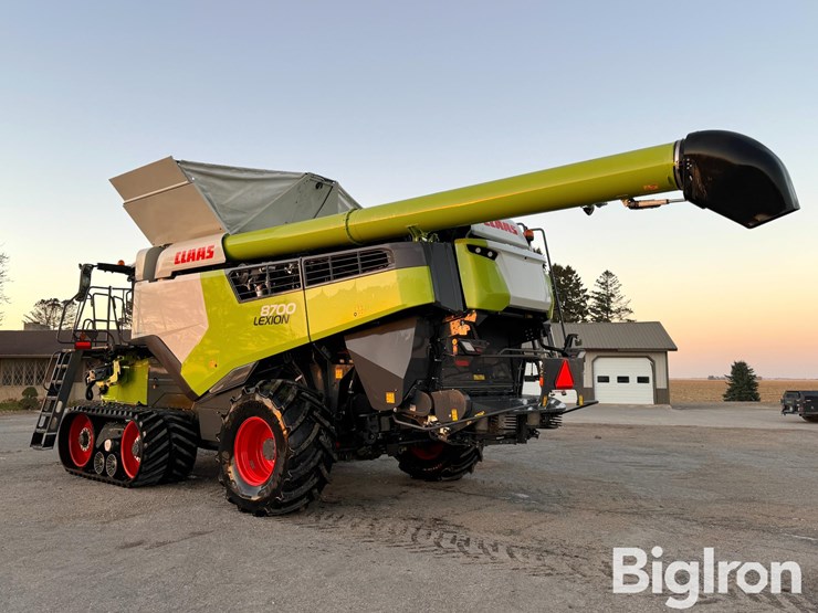 2023-claas-lexion-8700tt-image-7