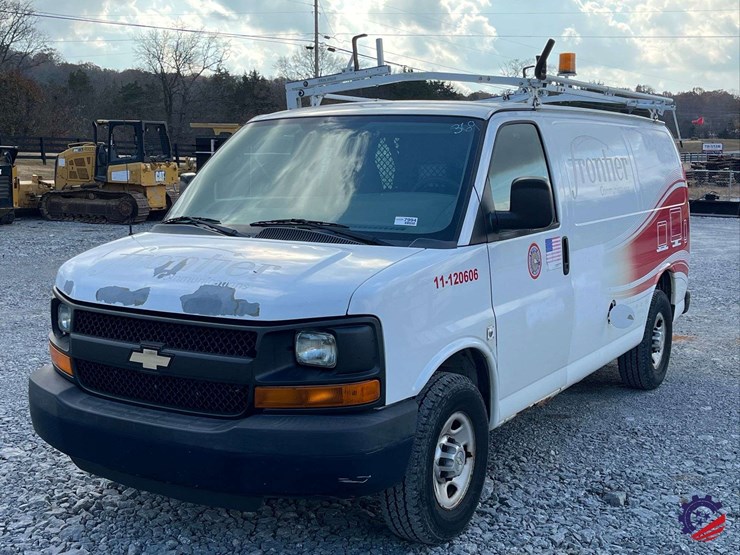 2012-chevrolet-express-van-image-12