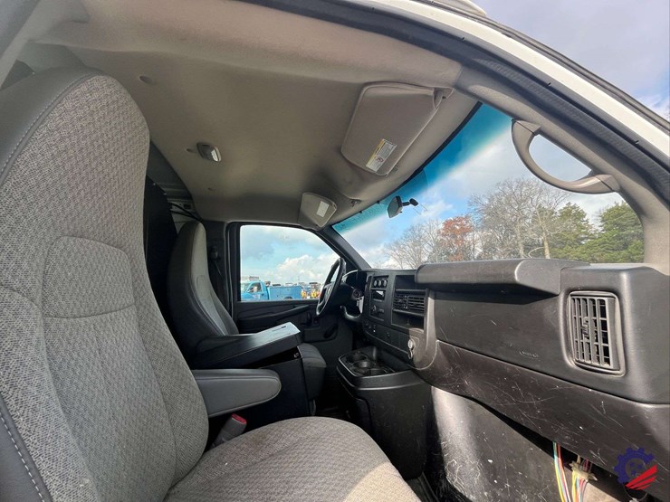 2012-chevrolet-express-van-image-53