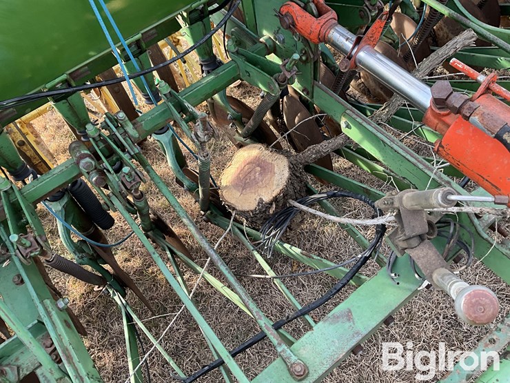 john-deere-14-image-12