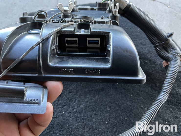 john-deere-g5plus-universal-monitor-image-13