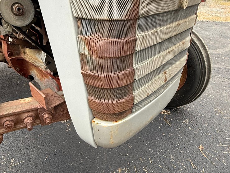 massey-ferguson-135-image-7