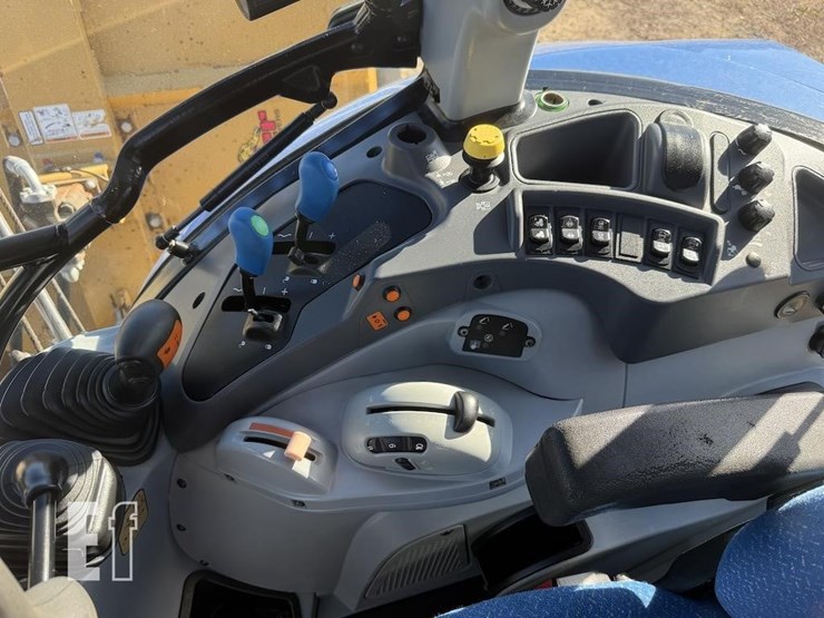 new-holland-t5.110-image-24